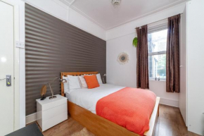 The Orange Garden 2 bed Serviced Apartment near Notting Hill Portobello Market